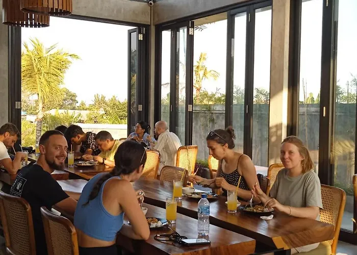 Sayana Bali Resto & Bar アパート パヤンガン